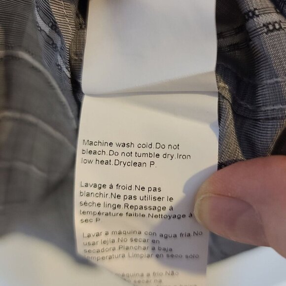 BOSS Hugo Boss Long Sleeve Button Up Dress Shirt Gray Stripe Pattern Size Medium - Picture 8 of 9